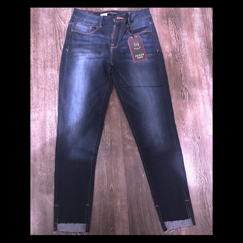 FASHION NOVA Couldn’t make it ankle jean mid rise